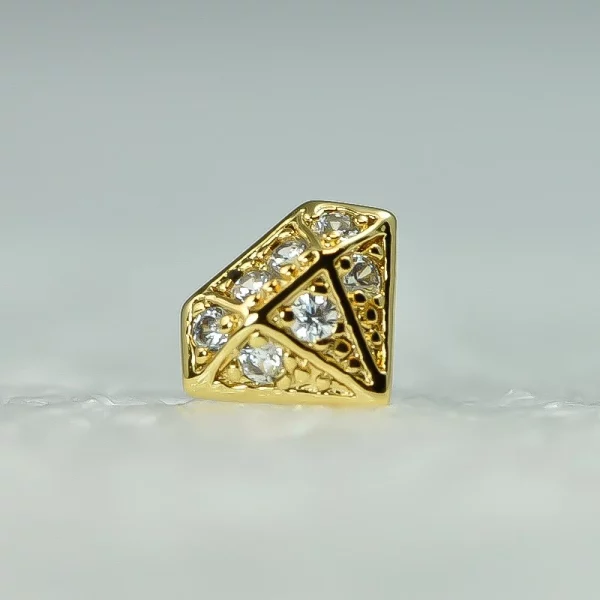 Bijou piercing labret avec motif diamant