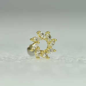 Bijou piercing labret avec motif soleil