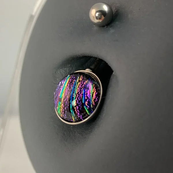 Bijou piercing nombril motif irisé