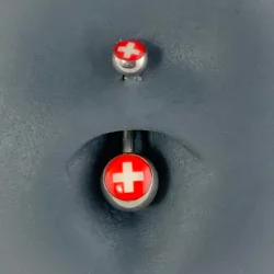 piercing nombril drapeaux suisse 1